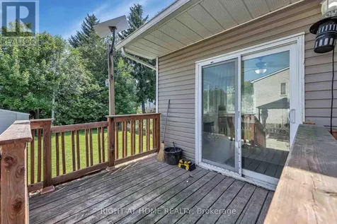 73 Castlebeau Street Russell ON K0A 1W0