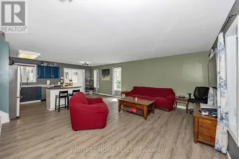 73 Castlebeau Street Russell ON K0A 1W0