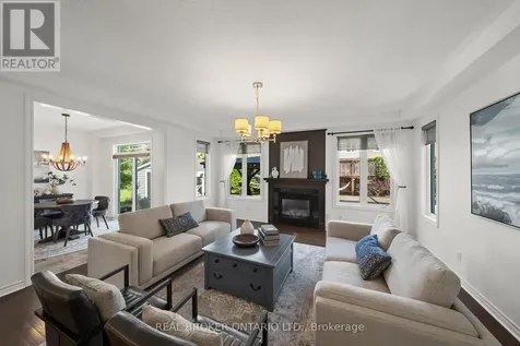 2188 Sunset Cove Circle Ottawa ON K2J 0T8
