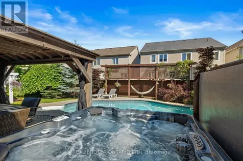 2188 Sunset Cove Circle Ottawa ON K2J 0T8