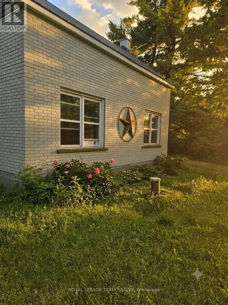21896 Concession Road 10 Road South Glengarry ON K0H 1B0