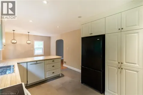 30 Proctor Avenue Brantford ON N3S 3E7