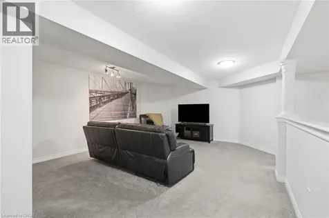 35 Finton Lane Binbrook ON L0R 1C0