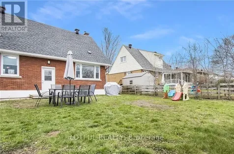 2012 Dorval Avenue Ottawa ON K1G 2N8