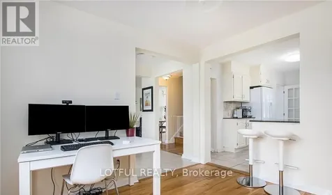 2012 Dorval Avenue Ottawa ON K1G 2N8