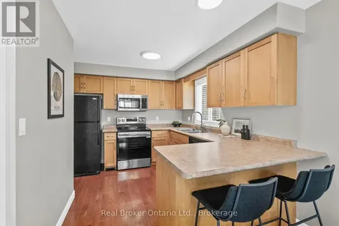 4 Beardmore Crescent Halton Hills (ac Acton) ON L7J 2Y9