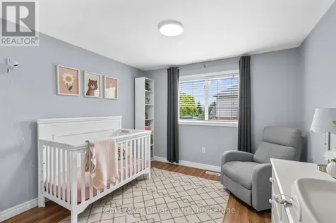 4 Beardmore Crescent Halton Hills (ac Acton) ON L7J 2Y9