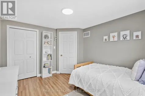 4 Beardmore Crescent Halton Hills (ac Acton) ON L7J 2Y9