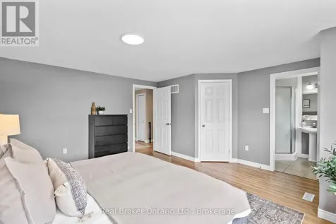 4 Beardmore Crescent Halton Hills (ac Acton) ON L7J 2Y9