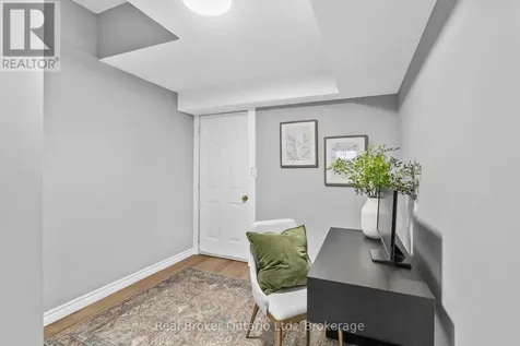4 Beardmore Crescent Halton Hills (ac Acton) ON L7J 2Y9