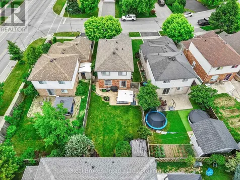4 Beardmore Crescent Halton Hills (ac Acton) ON L7J 2Y9