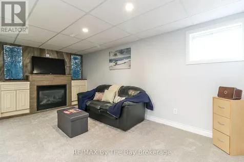 2533 Flos 3 Road West Springwater ON L0L 2K0