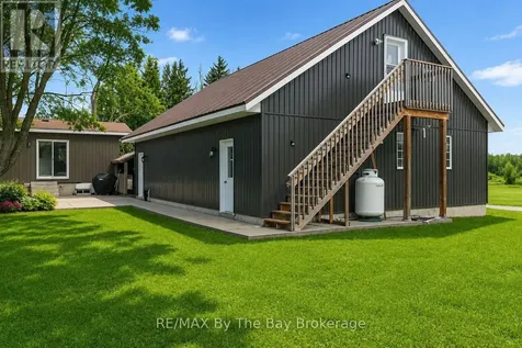 2533 Flos 3 Road West Springwater ON L0L 2K0