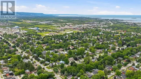 331 Oak Street Collingwood ON L9Y 2Y4