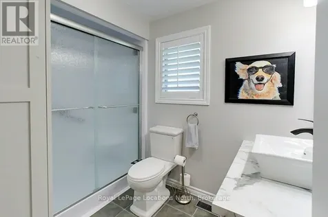 13 Pennsylvania Avenue Wasaga Beach ON L9Z 3A8