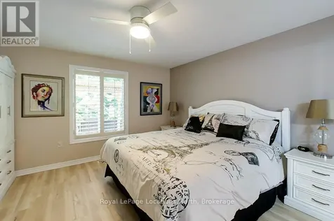 13 Pennsylvania Avenue Wasaga Beach ON L9Z 3A8