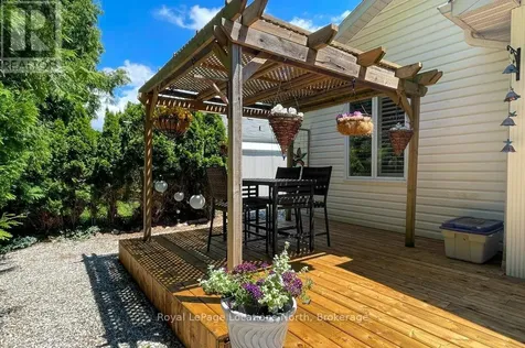 13 Pennsylvania Avenue Wasaga Beach ON L9Z 3A8