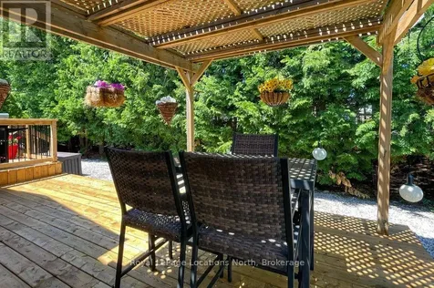 13 Pennsylvania Avenue Wasaga Beach ON L9Z 3A8