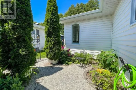 13 Pennsylvania Avenue Wasaga Beach ON L9Z 3A8