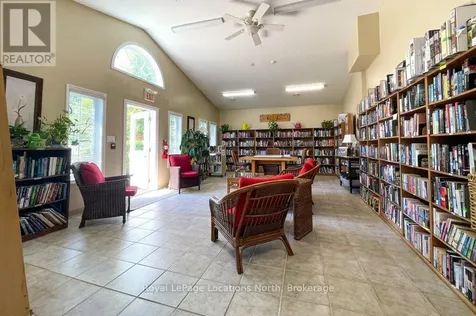 13 Pennsylvania Avenue Wasaga Beach ON L9Z 3A8