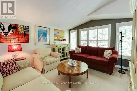 13 Pennsylvania Avenue Wasaga Beach ON L9Z 3A8