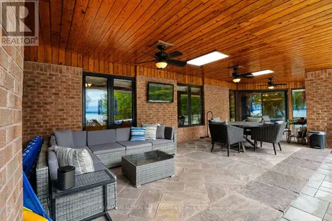 700 Lake Drive North Georgina (historic Lakeshore Communities) ON L4P 3C8