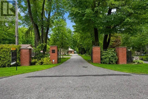 700 Lake Drive North Georgina (historic Lakeshore Communities) ON L4P 3C8