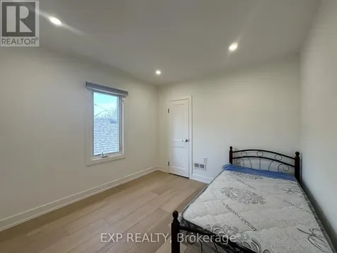 926 Greenwood Avenue Toronto (danforth) ON M4J 4C1