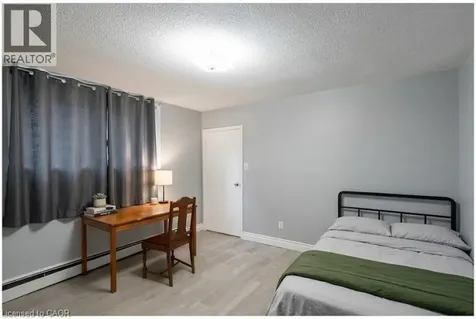 318 Erb Street Waterloo ON N2L 1W3