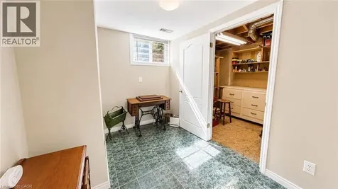 240 Stoke Drive Kitchener ON N2N 2C1