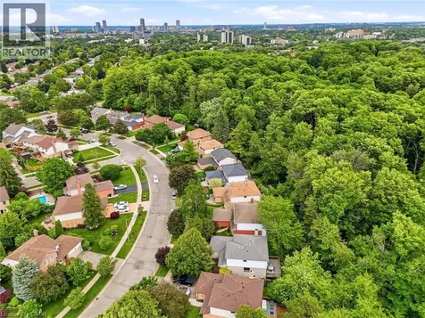 240 Stoke Drive Kitchener ON N2N 2C1