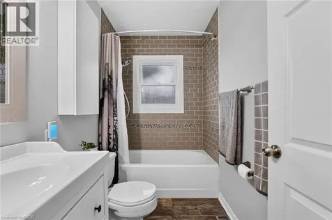 156 St Catharines Street Smithville ON L0R 2A0