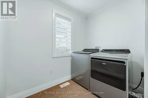25 Gaydon Way Brantford ON N3T 6P8