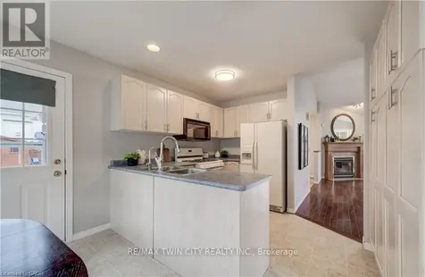 27 Chandos Drive Kitchener ON N2A 3C2