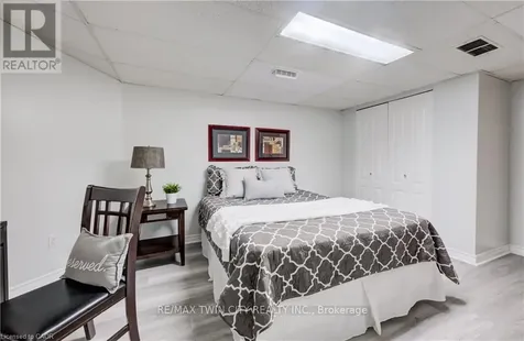 27 Chandos Drive Kitchener ON N2A 3C2