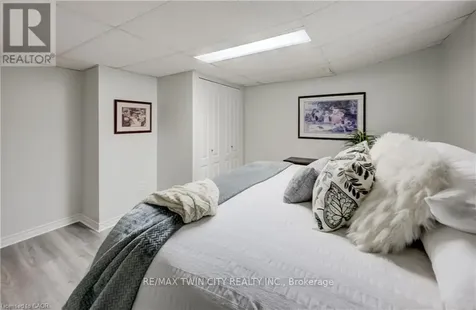 27 Chandos Drive Kitchener ON N2A 3C2