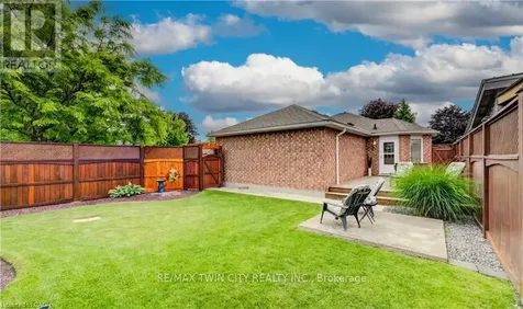 27 Chandos Drive Kitchener ON N2A 3C2