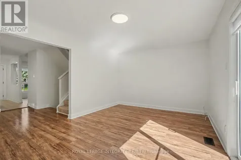 1507 Ballard Court Ottawa ON K1B 4Z1