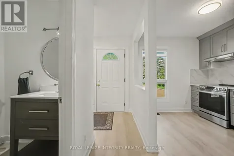 1507 Ballard Court Ottawa ON K1B 4Z1