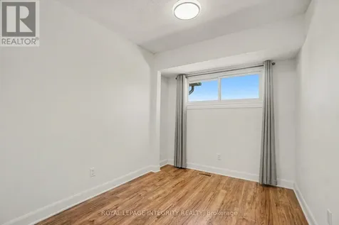 1507 Ballard Court Ottawa ON K1B 4Z1