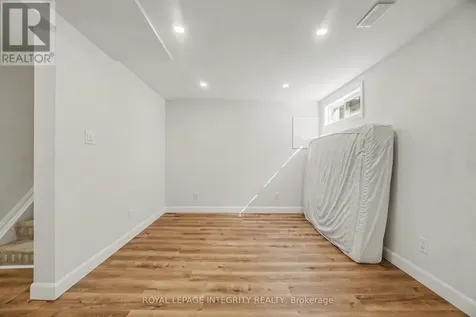 1507 Ballard Court Ottawa ON K1B 4Z1