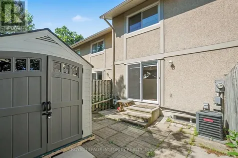 1507 Ballard Court Ottawa ON K1B 4Z1