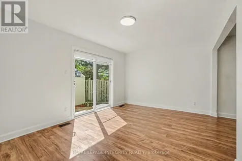 1507 Ballard Court Ottawa ON K1B 4Z1