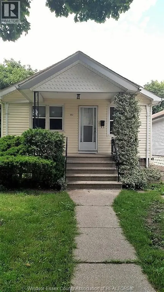 751 Randolph Windsor ON N9B 2T7