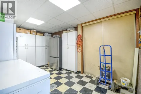 14 Talbot Street North Essex ON N8M 1A3