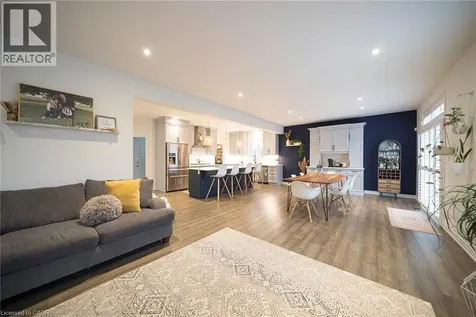 73 Eleanor Avenue Hamilton ON L8W 1C8