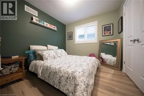 73 Eleanor Avenue Hamilton ON L8W 1C8