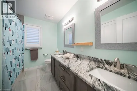 73 Eleanor Avenue Hamilton ON L8W 1C8