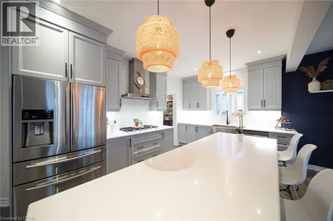 73 Eleanor Avenue Hamilton ON L8W 1C8