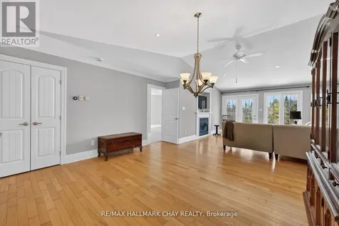 19 Greenway Drive Wasaga Beach ON L9Z 0E6